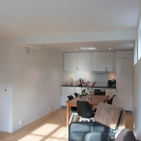 דירה Arctic View 2-bedroom