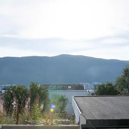 Arctic View 2-bedroom Апартаменты *