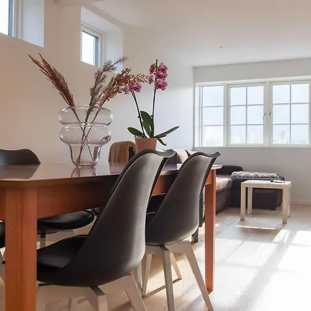 Arctic View 2-bedroom Daire *