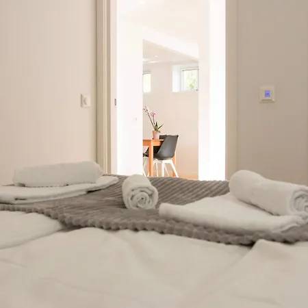 Arctic View 2-bedroom Daire